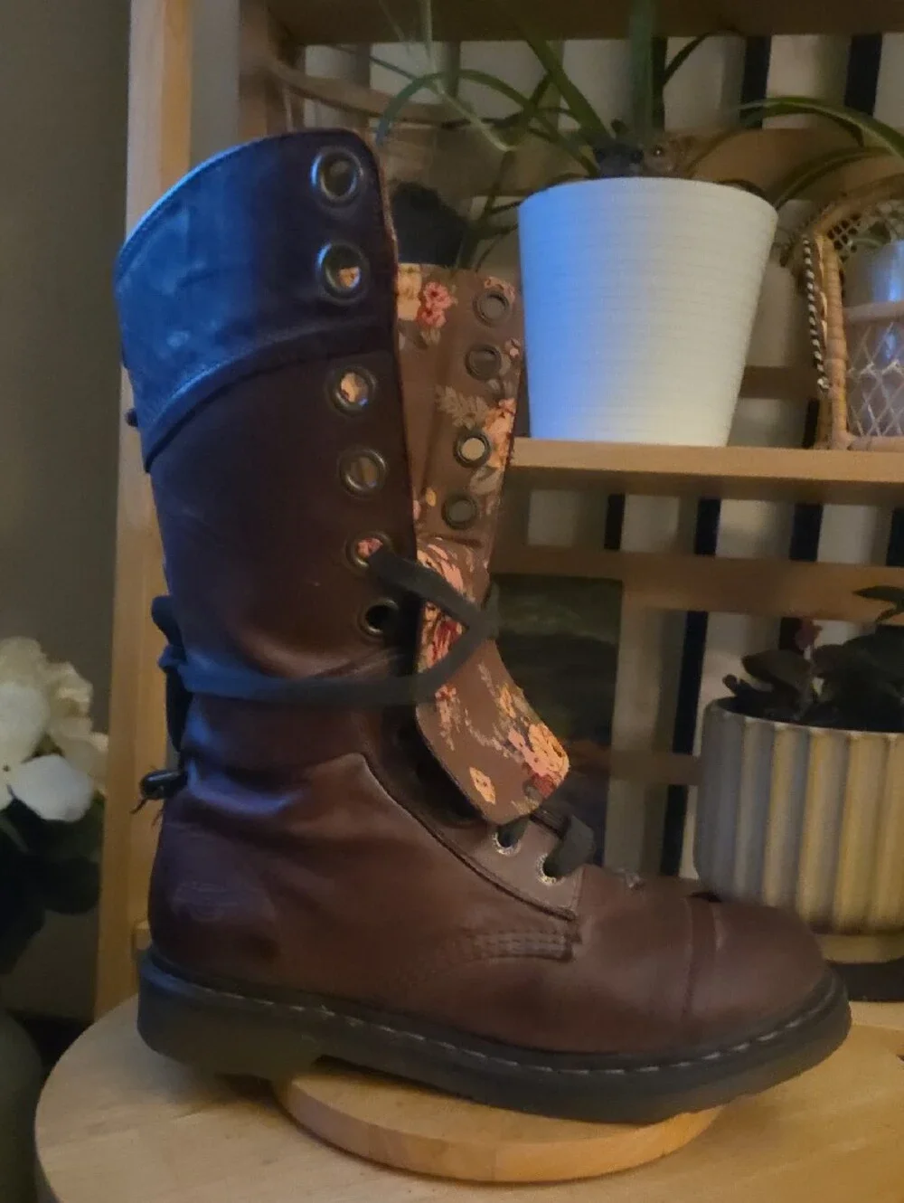 Dr. Martens RARE, Yuba Brown Lace-Up Boots with Floral Cuff - Picture 8 of 14